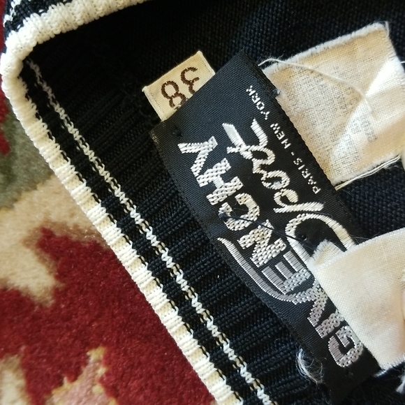 GIVENCHY Monogram Size medium 38 Black WhiyeButton up Cardigan - Picture 9 of 15